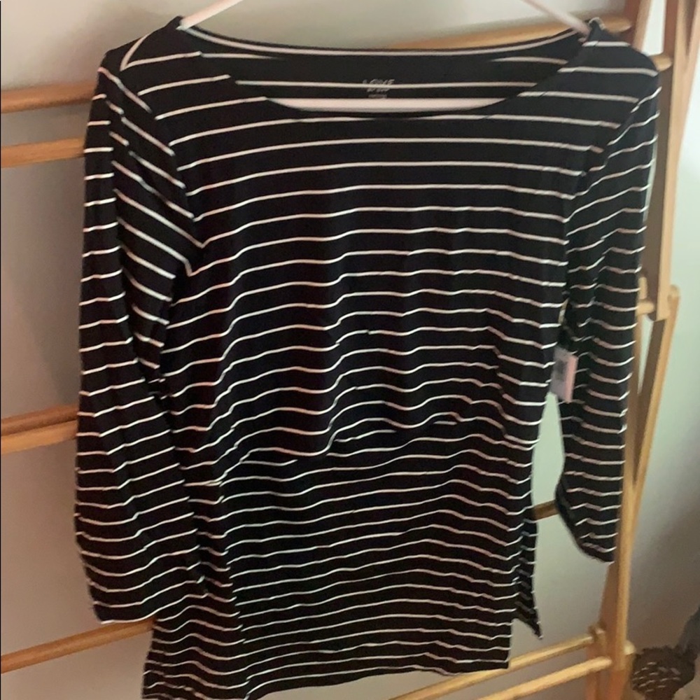 Gap Nursing top